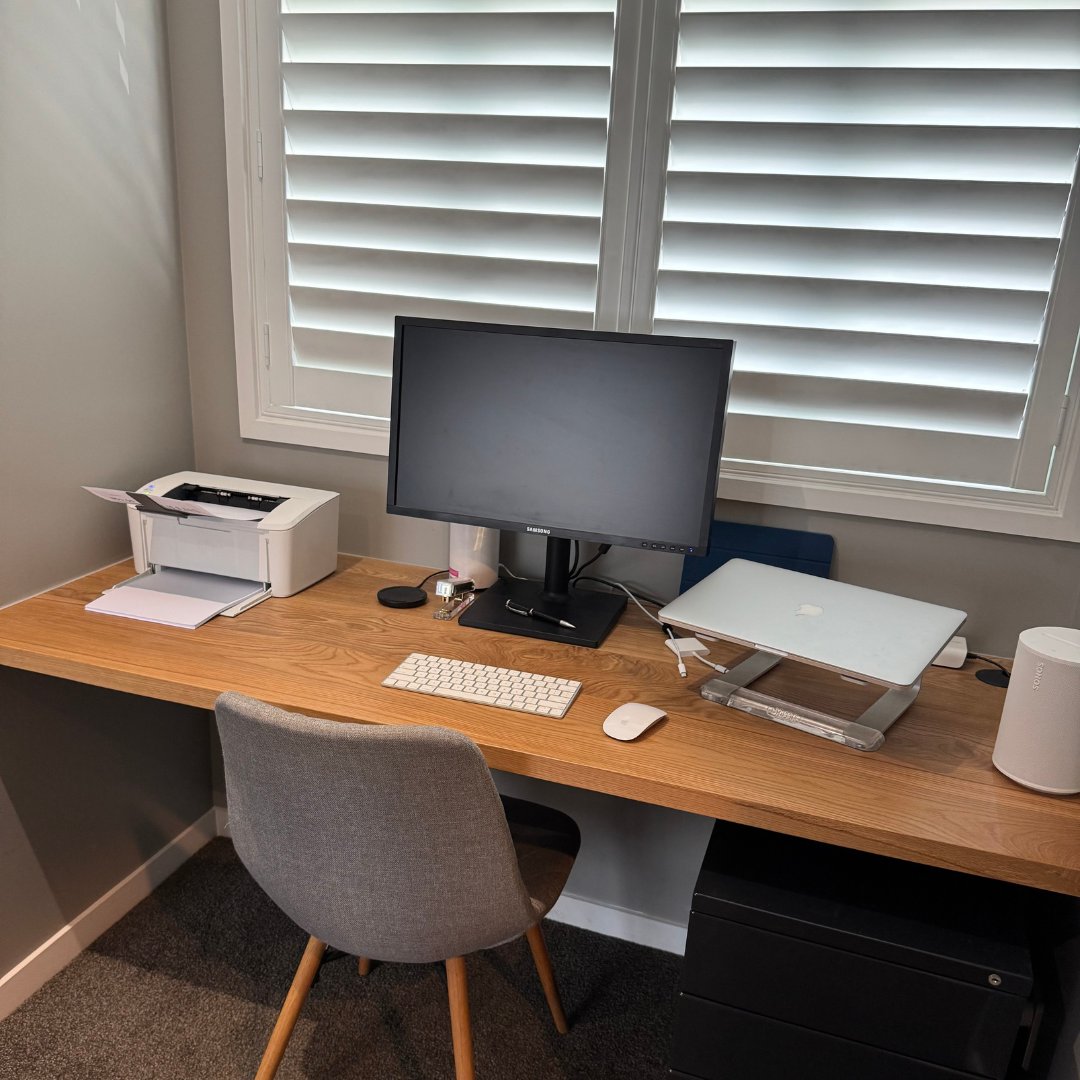 The Alcove Desk